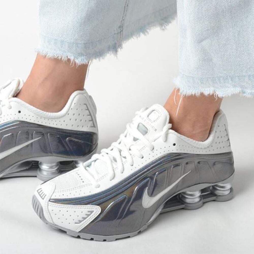 Womens Size 6.5 Nike Running Shoes Shox R4 Comfort White Iridescent IB7703-100